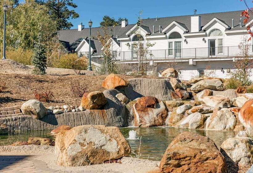 בית מלון כפרי Bluegreen Vacations Big Bear Village, Ascend Resort Collection