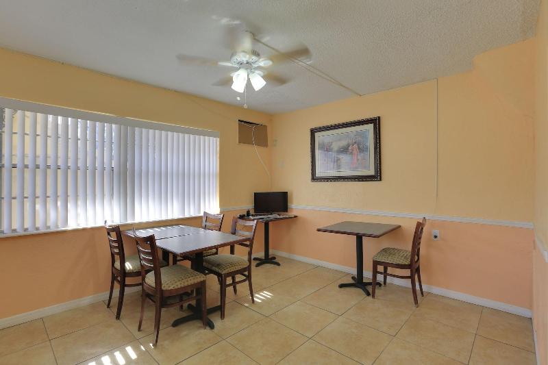 ホテル Budget Inn St.petersburg