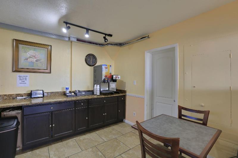 فندق Budget Inn St.petersburg