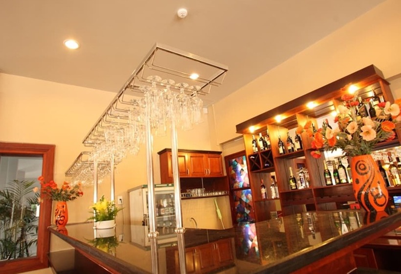 هتل Canary Beach Resort