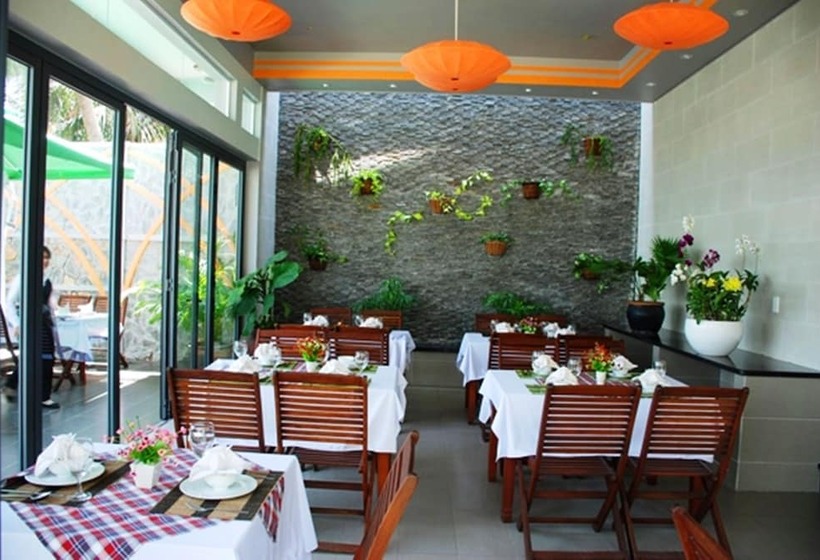 هتل Canary Beach Resort