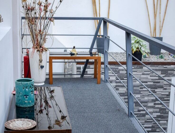 هتل Casablanca Montevideo