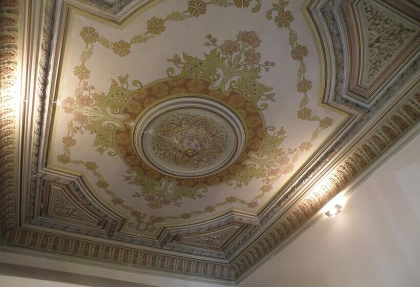 هتل Center Gran Via