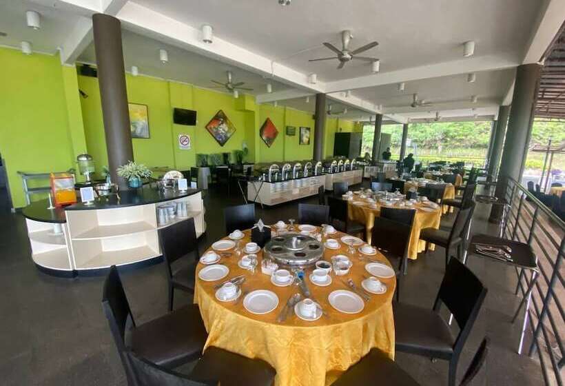 فندق Cherengin Hills Convention & Spa Resort