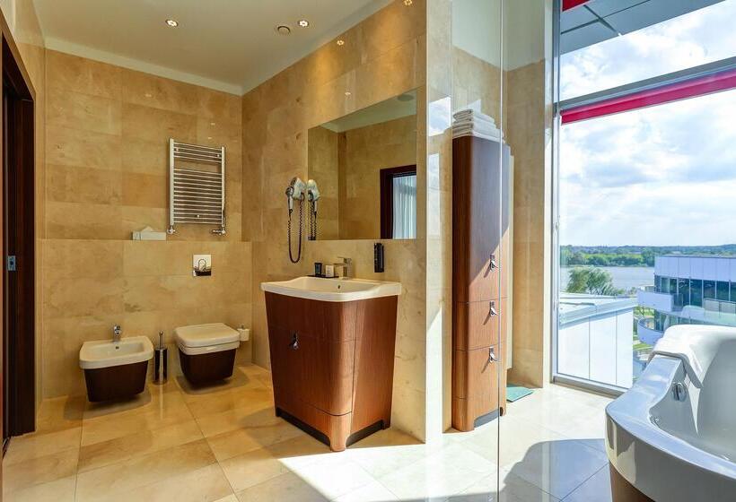 هتل Copernicus Toruń