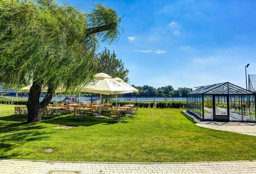 هتل Copernicus Toruń