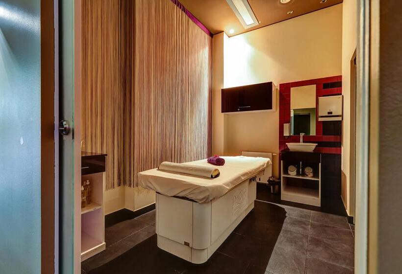 هتل Copernicus Toruń