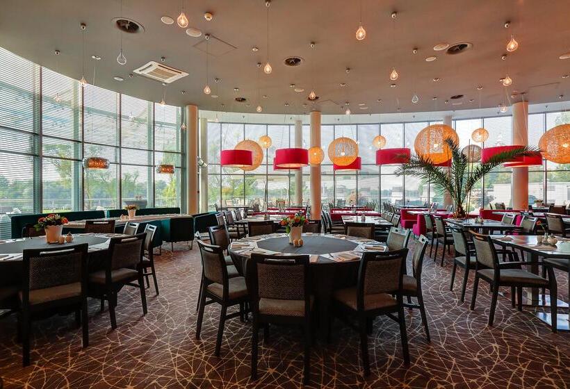 هتل Copernicus Toruń