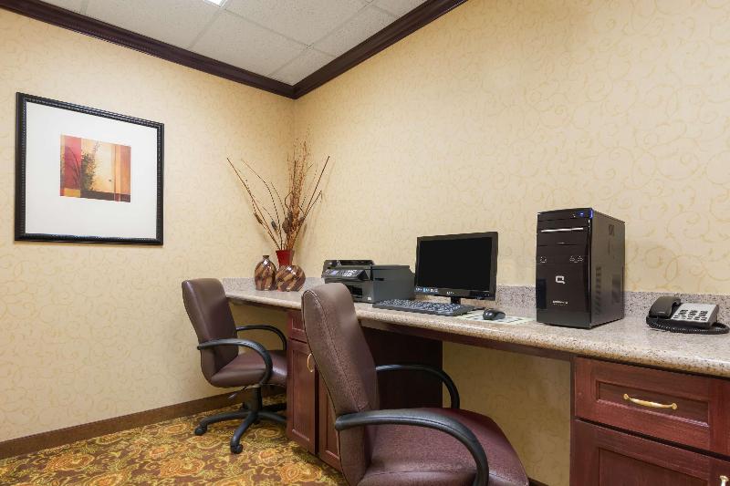 호텔 Comfort Inn & Suites