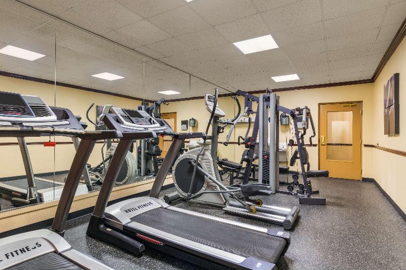 호텔 Comfort Inn & Suites