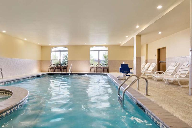 호텔 Comfort Inn & Suites