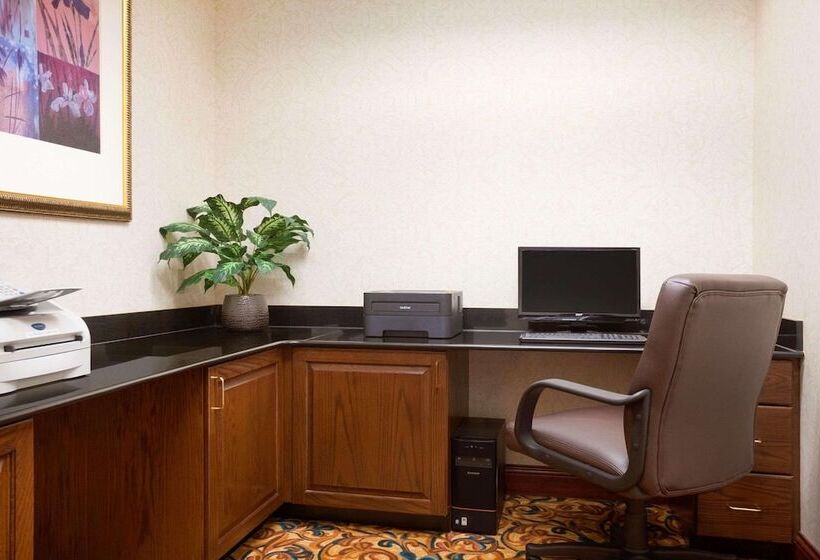 فندق Country Inn & Suites By Radisson, Lexington Park , Md