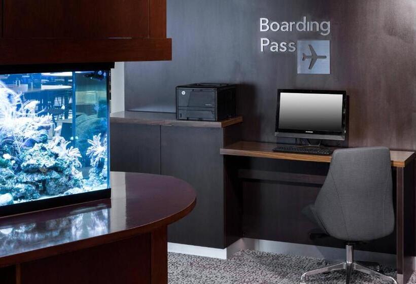 فندق Courtyard By Marriott Miami At Dolphin Mall