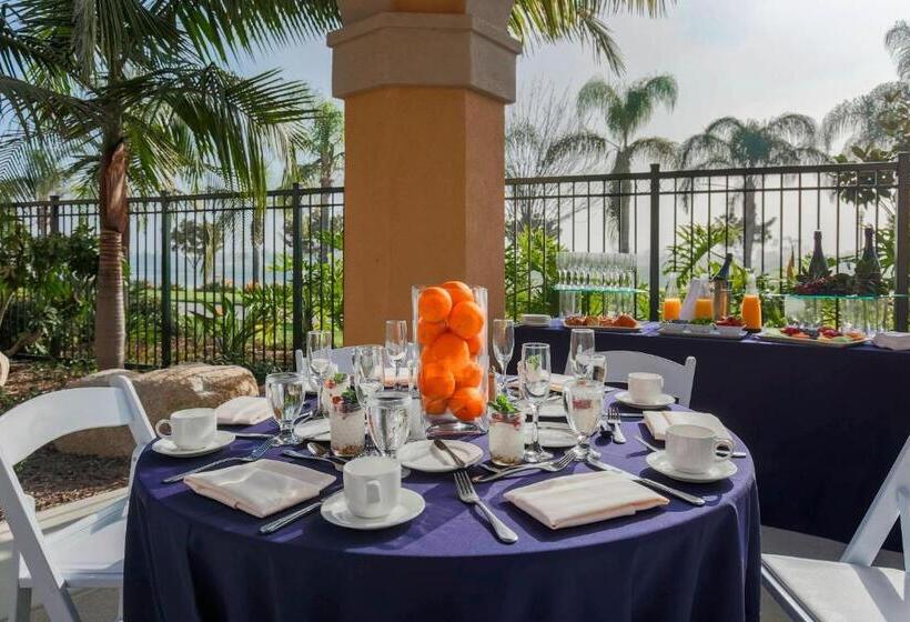 בית מלון כפרי Courtyard San Diego Airport/liberty Station