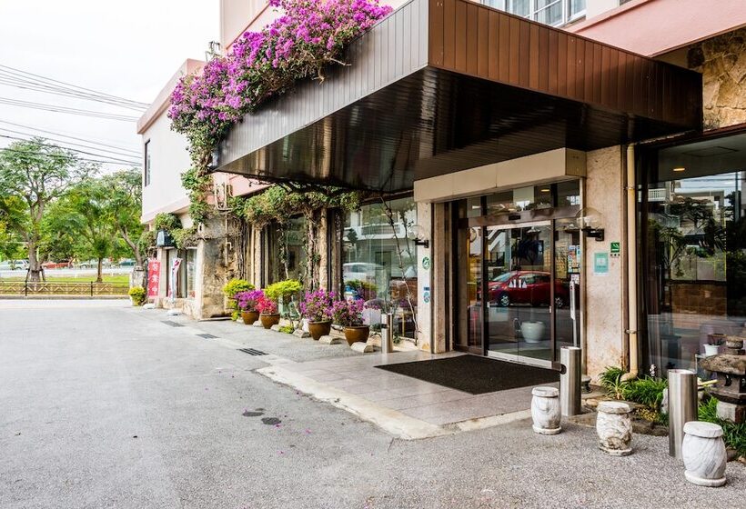 Crown Hotel Okinawa
