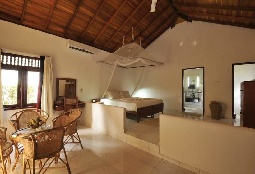 Отель Dalmanuta Gardens