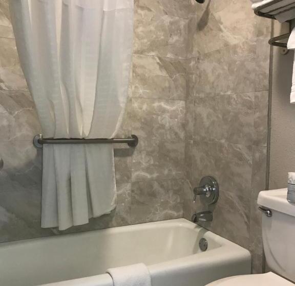 فندق Days Inn By Wyndham Grove