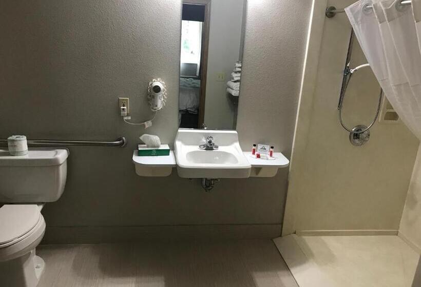 فندق Days Inn By Wyndham Grove