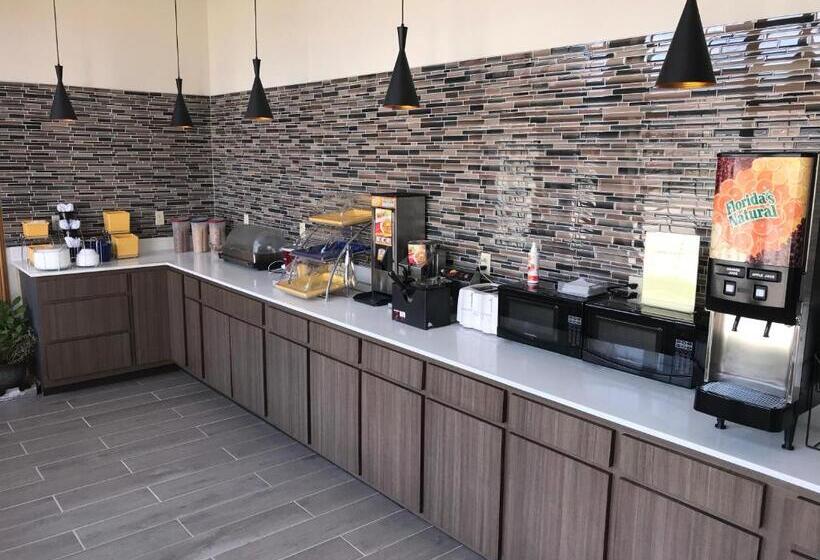 فندق Days Inn By Wyndham Grove