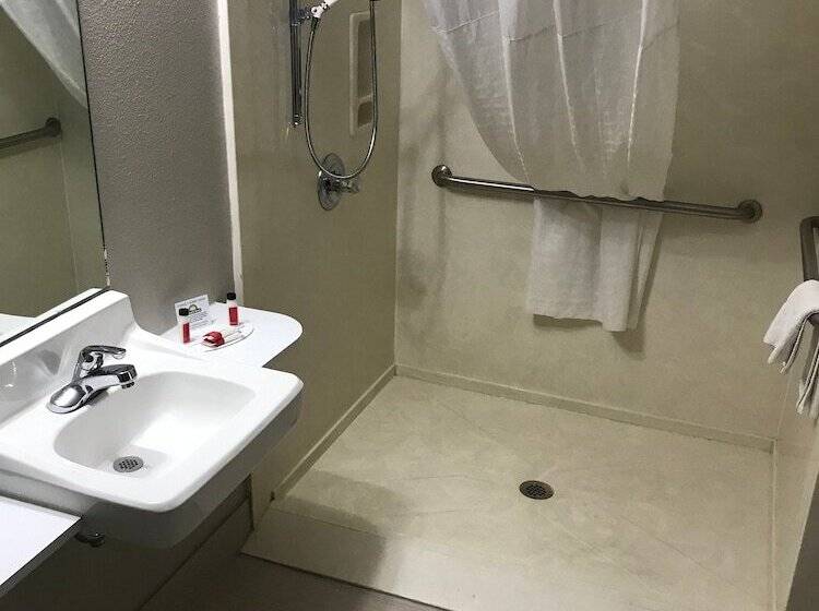 فندق Days Inn By Wyndham Grove