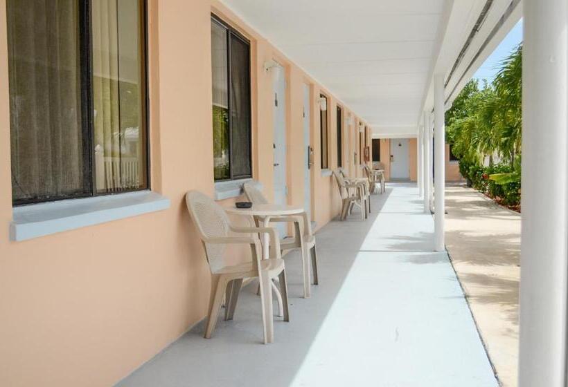 בית מלון כפרי Economy Inn