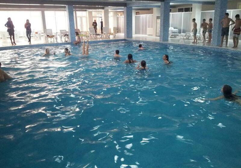 בית מלון כפרי Enkelana