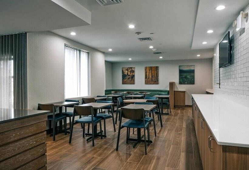 Отель Fairfield Inn By Marriott New York Laguardia Airport/astoria