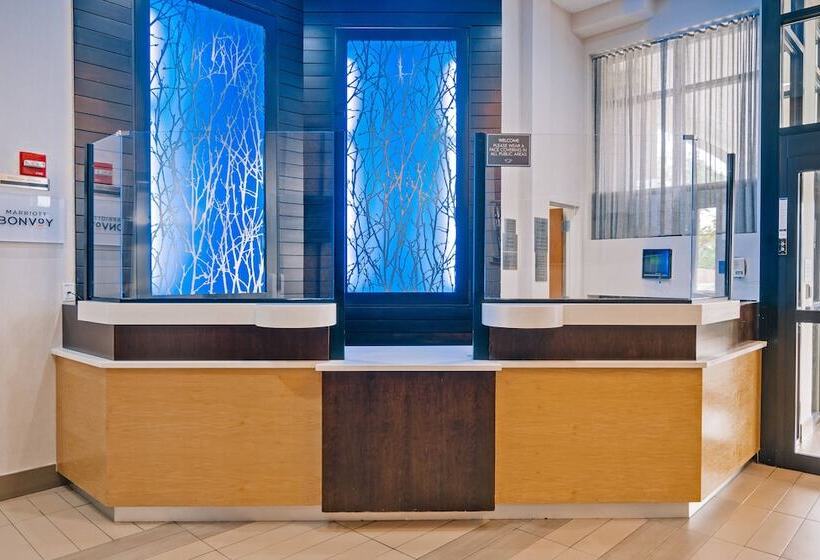 Отель Fairfield Inn By Marriott New York Laguardia Airport/astoria