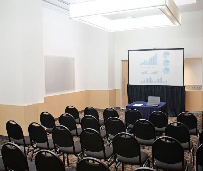 فندق Fiesta Inn Puebla Las Animas