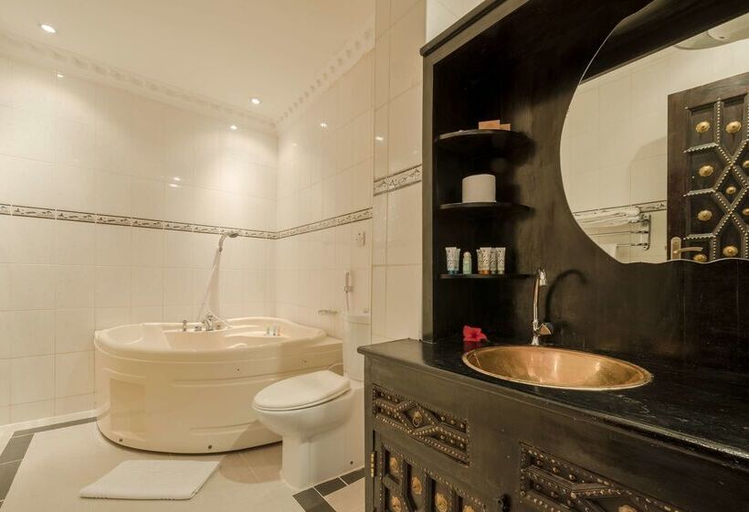 Hotel Golden Tulip Stonetown Boutique