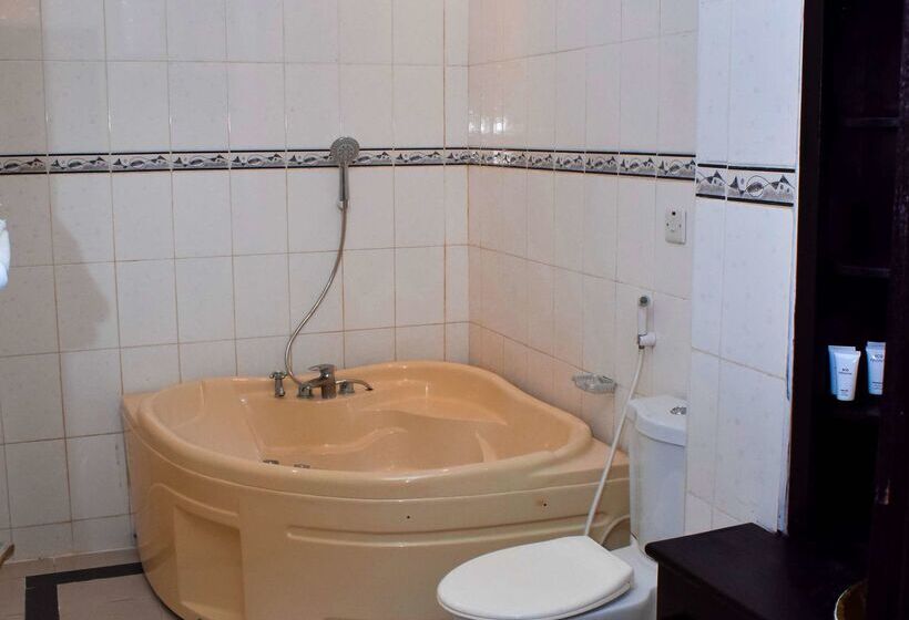 Hotel Golden Tulip Stonetown Boutique