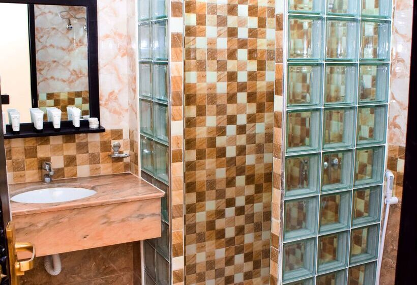 Hotel Golden Tulip Stonetown Boutique