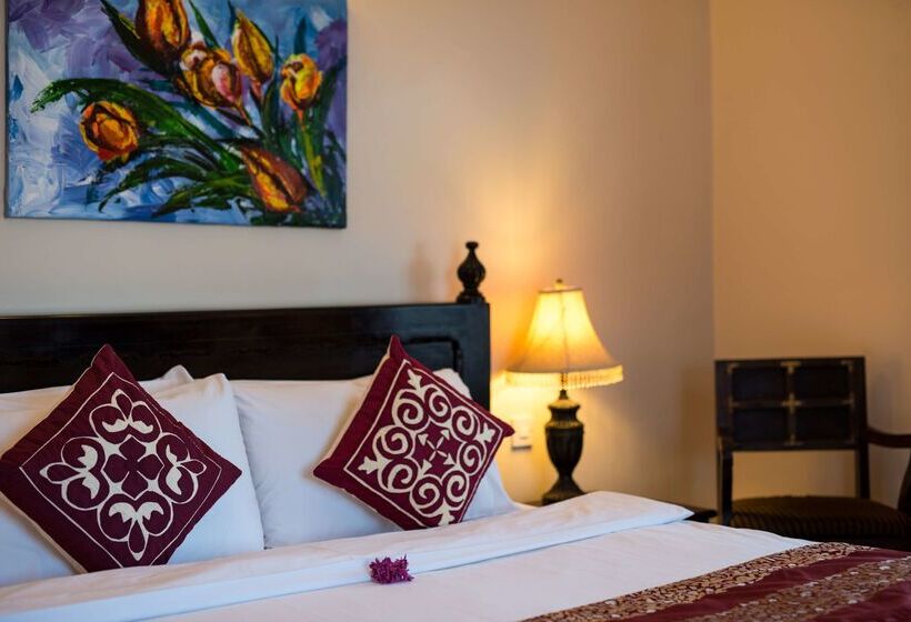 Hotel Golden Tulip Stonetown Boutique