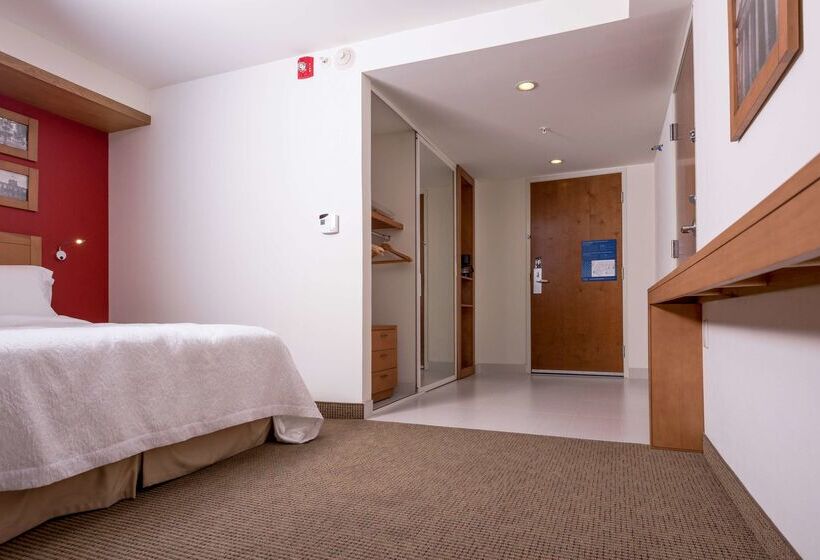 酒店 Hampton Inn By Hilton Guadalajara/expo