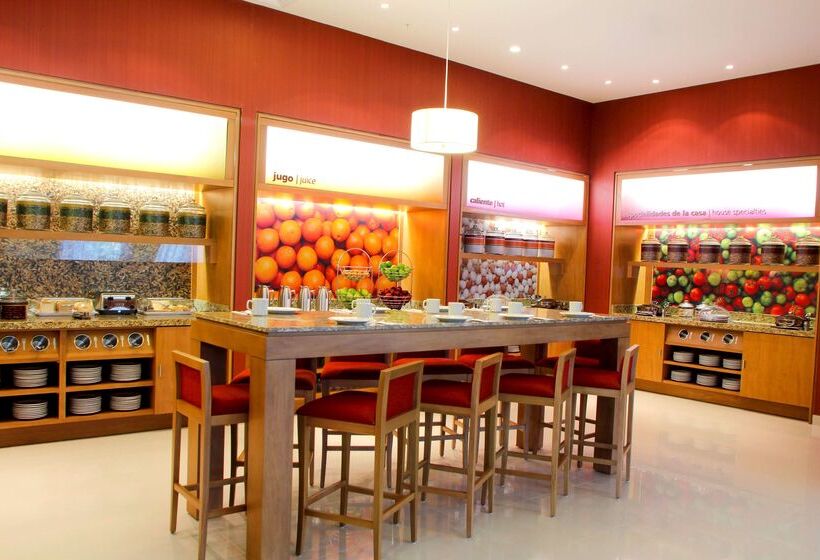 酒店 Hampton Inn By Hilton Guadalajara/expo
