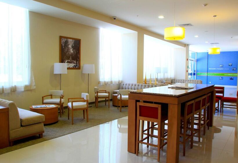 酒店 Hampton Inn By Hilton Guadalajara/expo