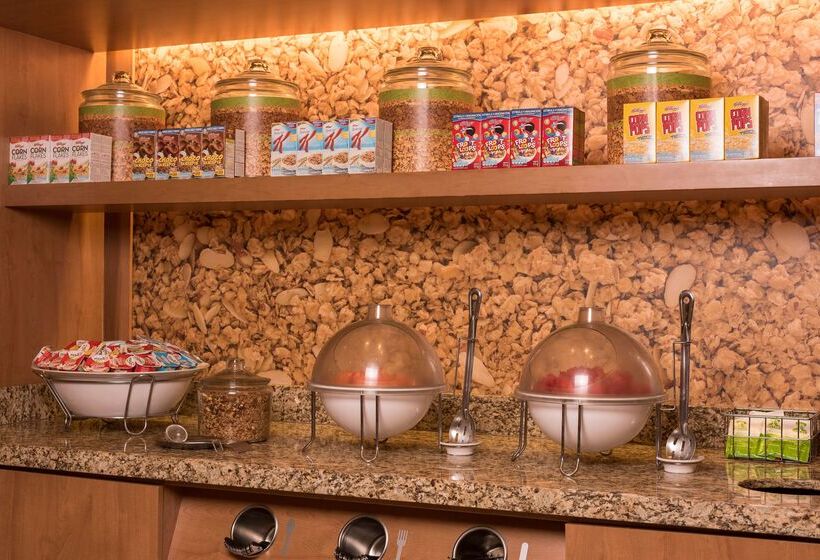 酒店 Hampton Inn By Hilton Guadalajara/expo