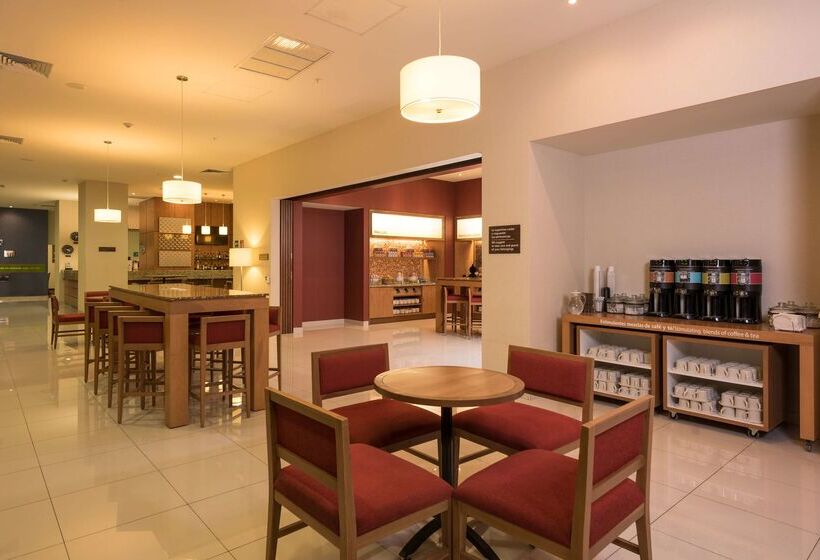 酒店 Hampton Inn By Hilton Guadalajara/expo