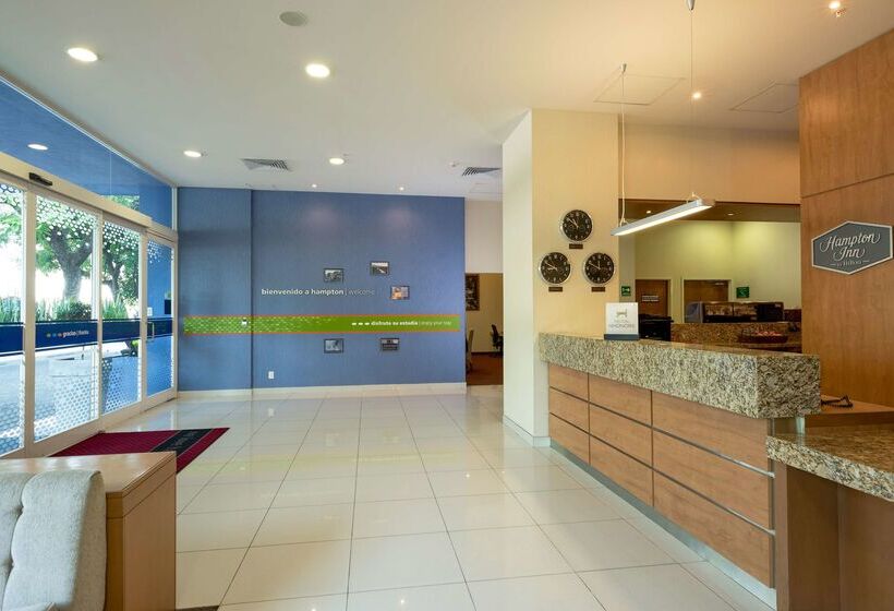 酒店 Hampton Inn By Hilton Guadalajara/expo