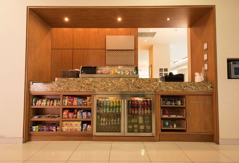 酒店 Hampton Inn By Hilton Guadalajara/expo