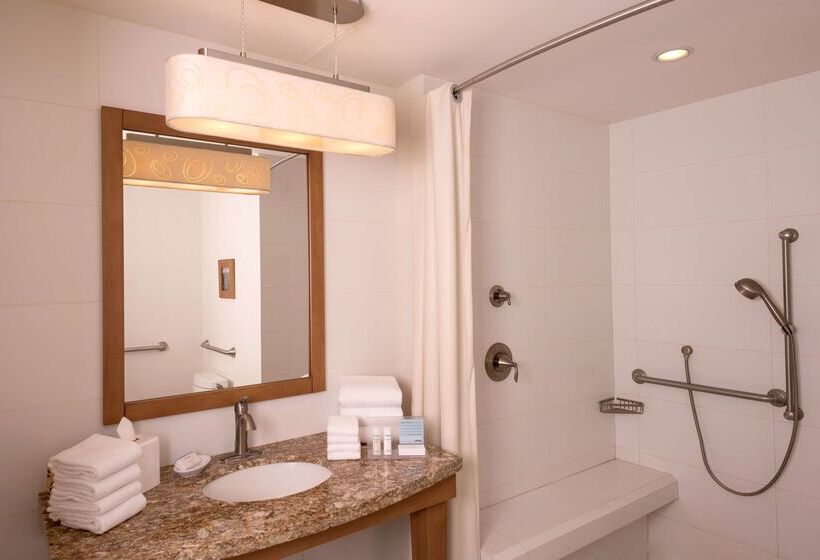 酒店 Hampton Inn By Hilton Guadalajara/expo