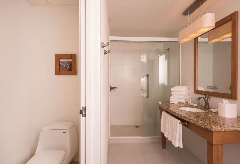 酒店 Hampton Inn By Hilton Guadalajara/expo