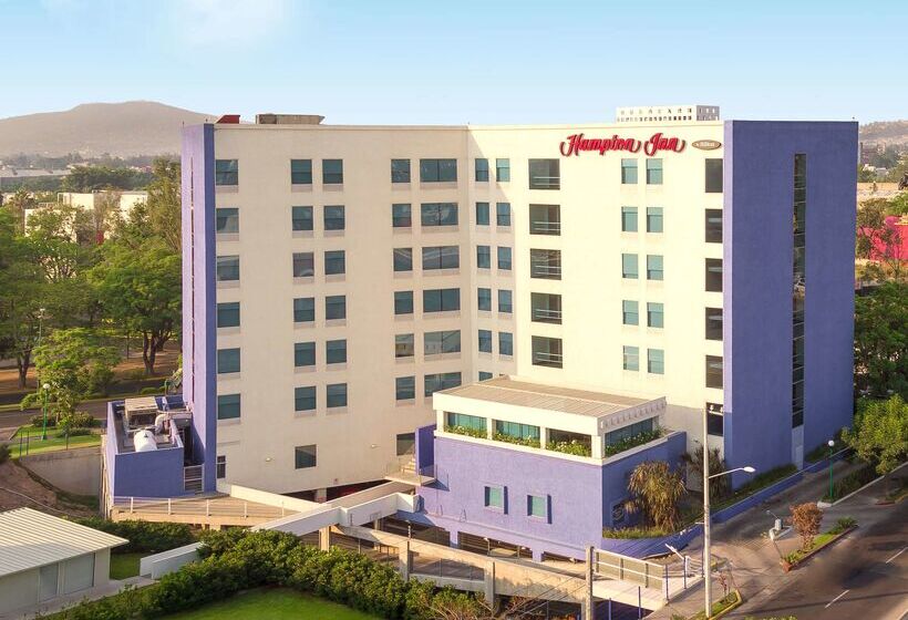 酒店 Hampton Inn By Hilton Guadalajara/expo