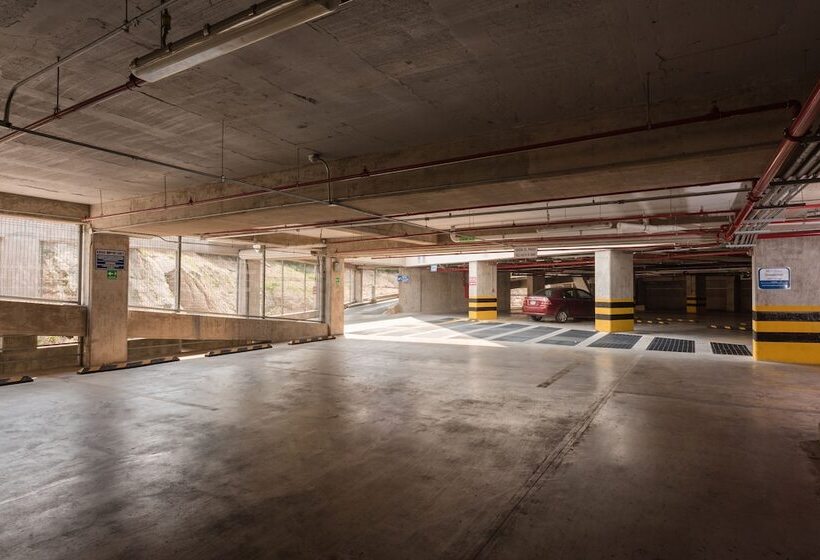 酒店 Hampton Inn By Hilton Guadalajara/expo