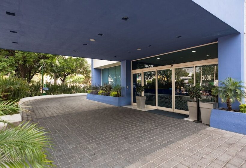 酒店 Hampton Inn By Hilton Guadalajara/expo