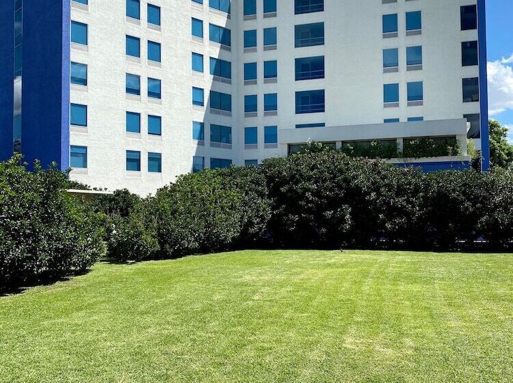 酒店 Hampton Inn By Hilton Guadalajara/expo