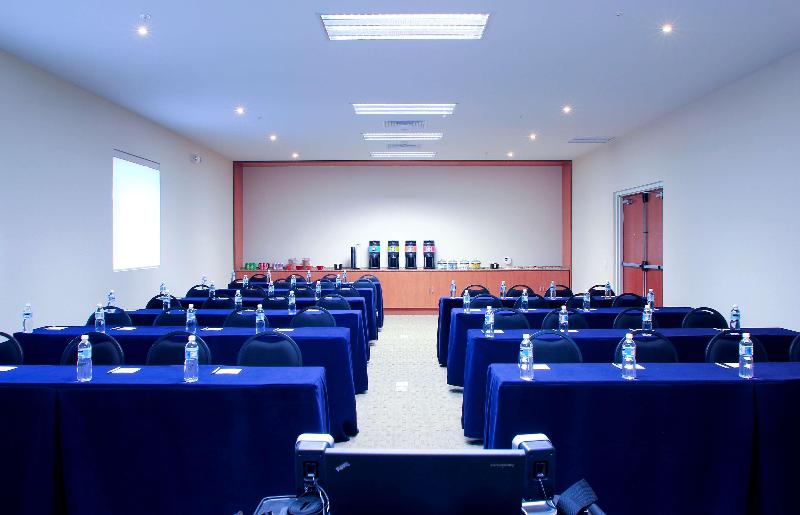 酒店 Hampton Inn By Hilton Guadalajara/expo