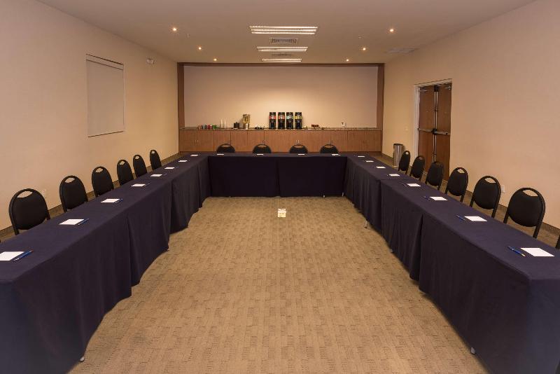 酒店 Hampton Inn By Hilton Guadalajara/expo