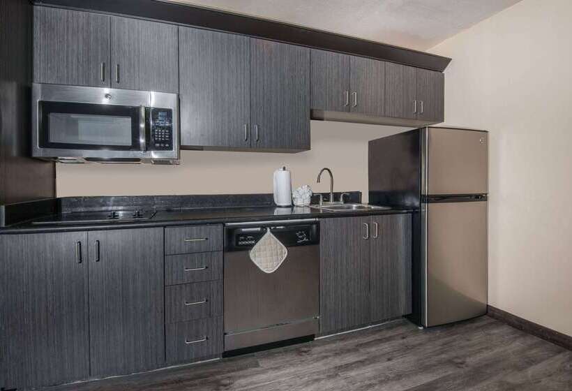 Отель Hawthorn Suites Las Vegas