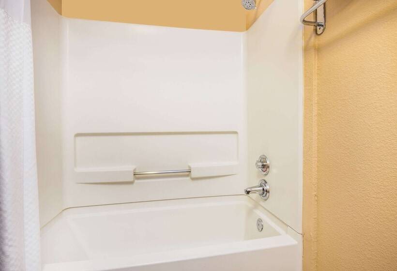 Отель Hawthorn Suites Las Vegas